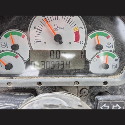 USED 2010 CATERPILLAR 930H