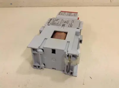 USED ALLEN BRADLEY 700S-CF440DJC SER A