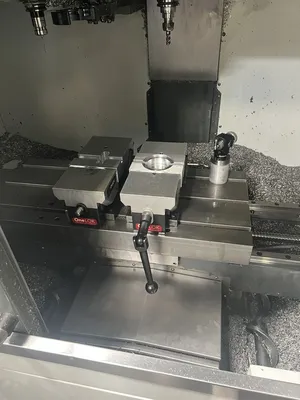 2017 HAAS DM-2 Vertical Machining Centers | Machinery Network (4)