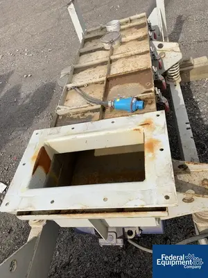 USED Merz 15" x 51" Merz Vibrating Feed Conveyor, C/S, Model URA400/1300