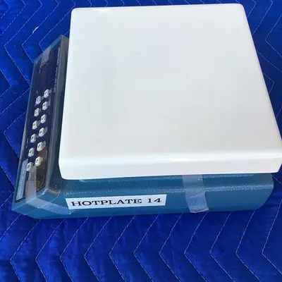 COLE PARMER DIGITAL HOT PLATE 03404-39
