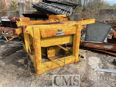 USED FULGHUM SCREEN