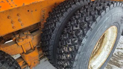 USED 2000 GMC C8500 TANDEM AXLE BED TRUCK
