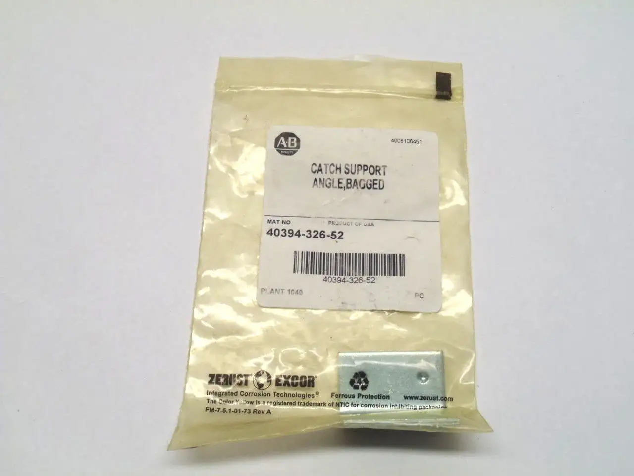 USED ALLEN-BRADLEY CATCH SUPPORT ANGLE, BAGGED