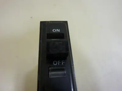 USED SQUARE D QOB120
