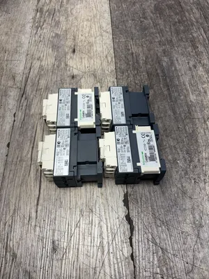 SCHNEIDER LC1D18 Electrical/PLC/Automation | ESS Industrial Equipment Sales (4)