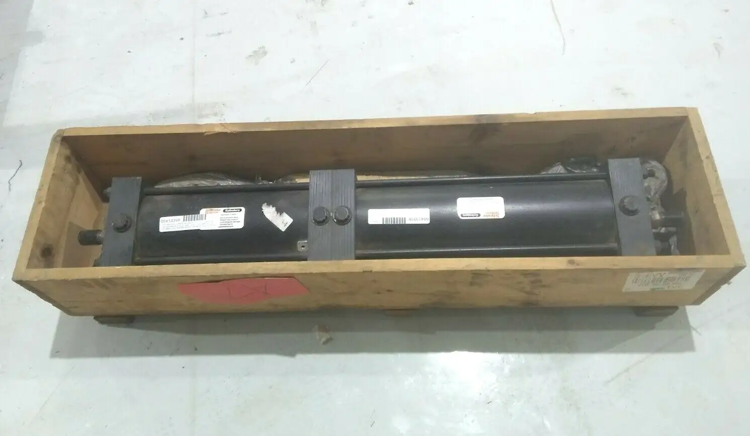 0041335R | Schrader Bellows   Dual Hydraulic Cylinder - New Other