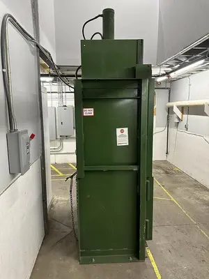 USED PTR 1800HD VERTICAL BALER