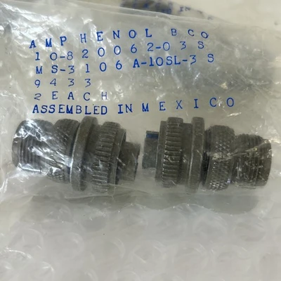 (4) Amphenol Aerospace (2 Per Sealed Bag) Connectors 10-820062-03S