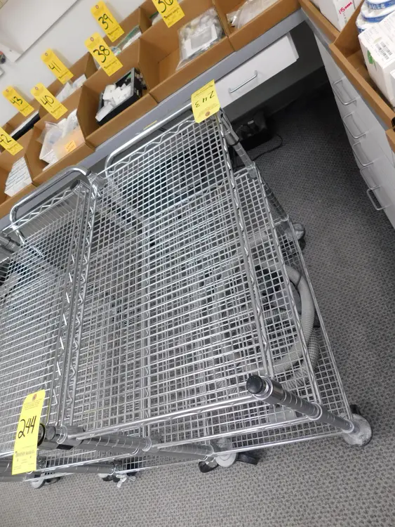 Used _UNKNOWN_ _UNKNOWN_ Maintenance Carts Indiana US | Thompson Auctioneers #1296642