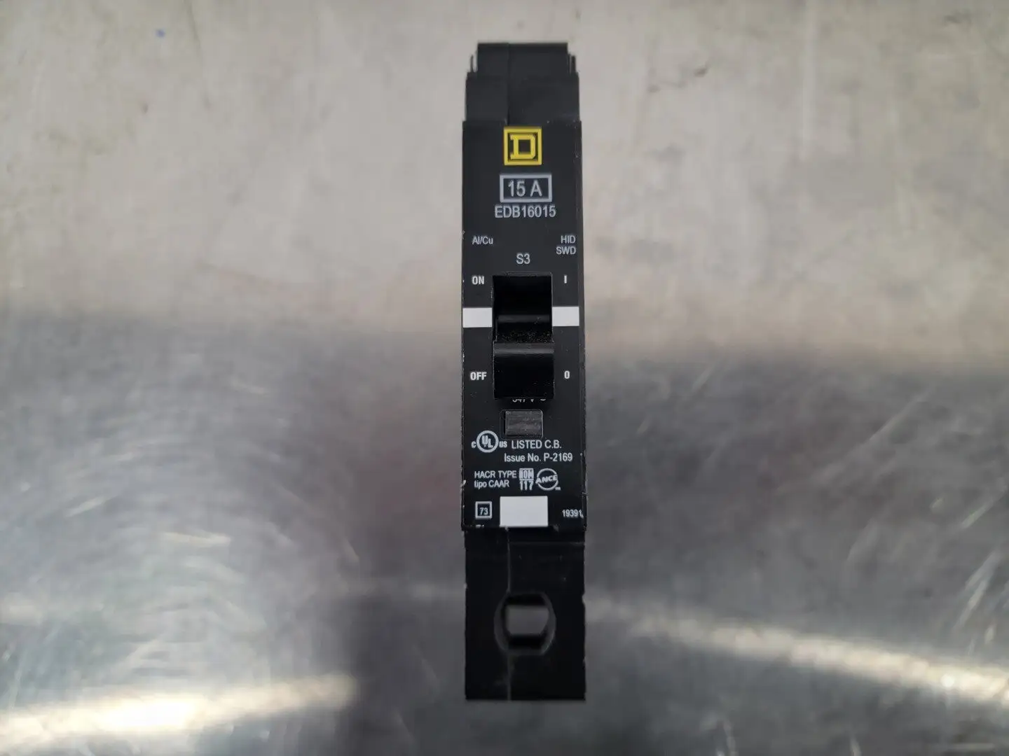 NEW SQUARE D EDB16015