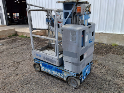 USED 2015 Genie GR-12