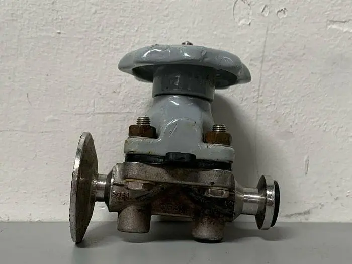 Used ITT CF3M H2 DIAPHRAGM VALVE W/ 1/2" SANITARY FITTING & 2" OD Valves/Fittings California US | Equipment Lab #485373