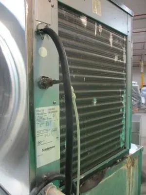 Scotsman ice flaker - 1600 lbs per day with bin