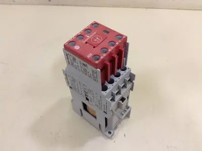 USED ALLEN BRADLEY 100S-C09DJ14C SER A
