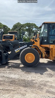 Used 2024 HYUNDAI HL955AXT Wheel Loaders Florida US | National Equipment Dealers #1422307