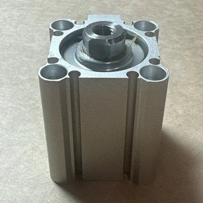 NEW SMC CDQ2B32-20DCZ