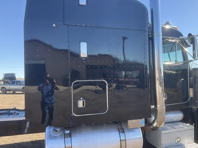 USED 2000 PETERBILT 379