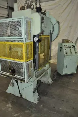 35 Ton V&O Straight Side Double Crank Press w/Air Clutch, Model SS2-35-32