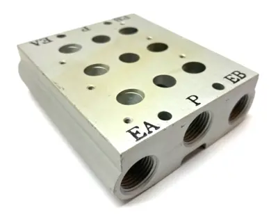 NVV5FS2-20-031-03T | SMC  Pneumatic Manifold 3-Port 3-Station - New Other