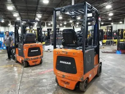USED 2019 DOOSAN BC15S-5