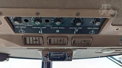 USED 1983 JOHN DEERE 4250
