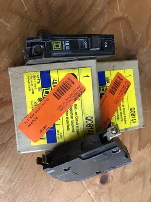 USED SQUARE D QOB140