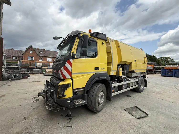 Used VOLVO CLEANING TRUCK Misc Forklifts | Apt International N.V #373774