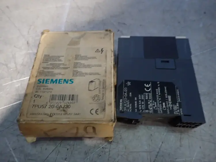 Used SIEMENS 7PU57 200AJ20 Relays & Switches | HGR 24 #739720