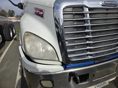 USED 2016 FREIGHTLINER CASCADIA 125