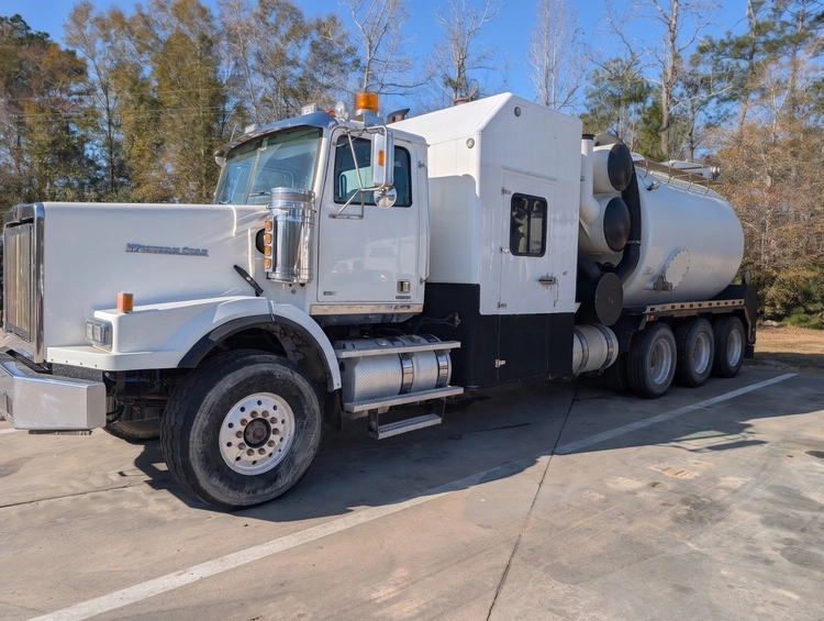 Used 2015 TORNADO F3 Hydro Excavators Indiana US | VacSource #1261556