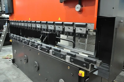 USED AMADA HFBO 125 TON X 3100 MM CNC