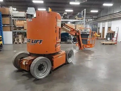 USED 2005 JLG E300AJP