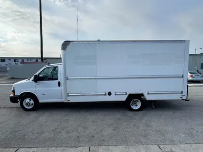 Used 2019 GMC SAVANA CUTAWAY Box trucks Florida US | Truck and Van Outlet #1509156