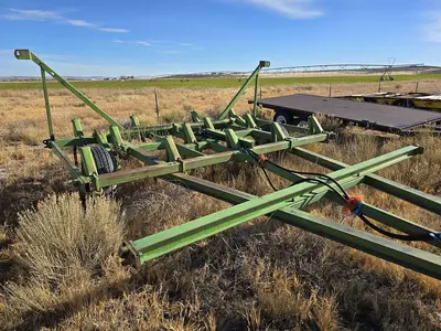 USED JOHN DEERE 1600