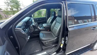 2022 GMC YUKON XL DENALI Vehicles | Platinum Group (31)