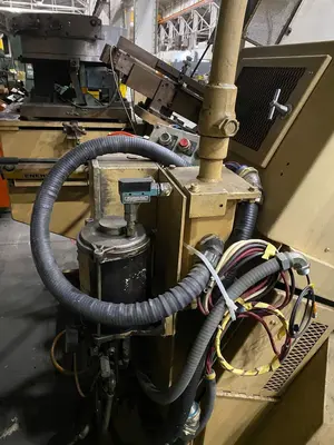 USED 1998 WARREN WT-30