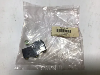 Honeywell BZ-2RW822-A2 Roller Lever Actuated Micro Switch