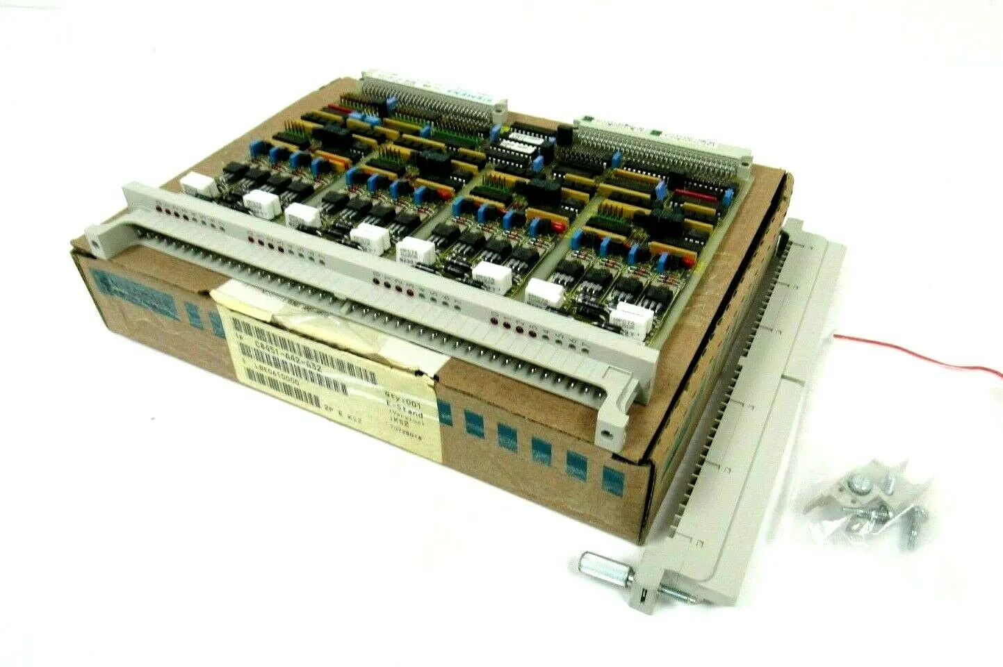 NEW SIEMENS C8451-A42-A32 OUTPUT MODULE C8451A42A32