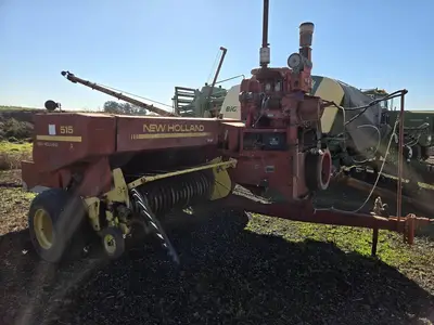 USED 1990 NEW HOLLAND 515