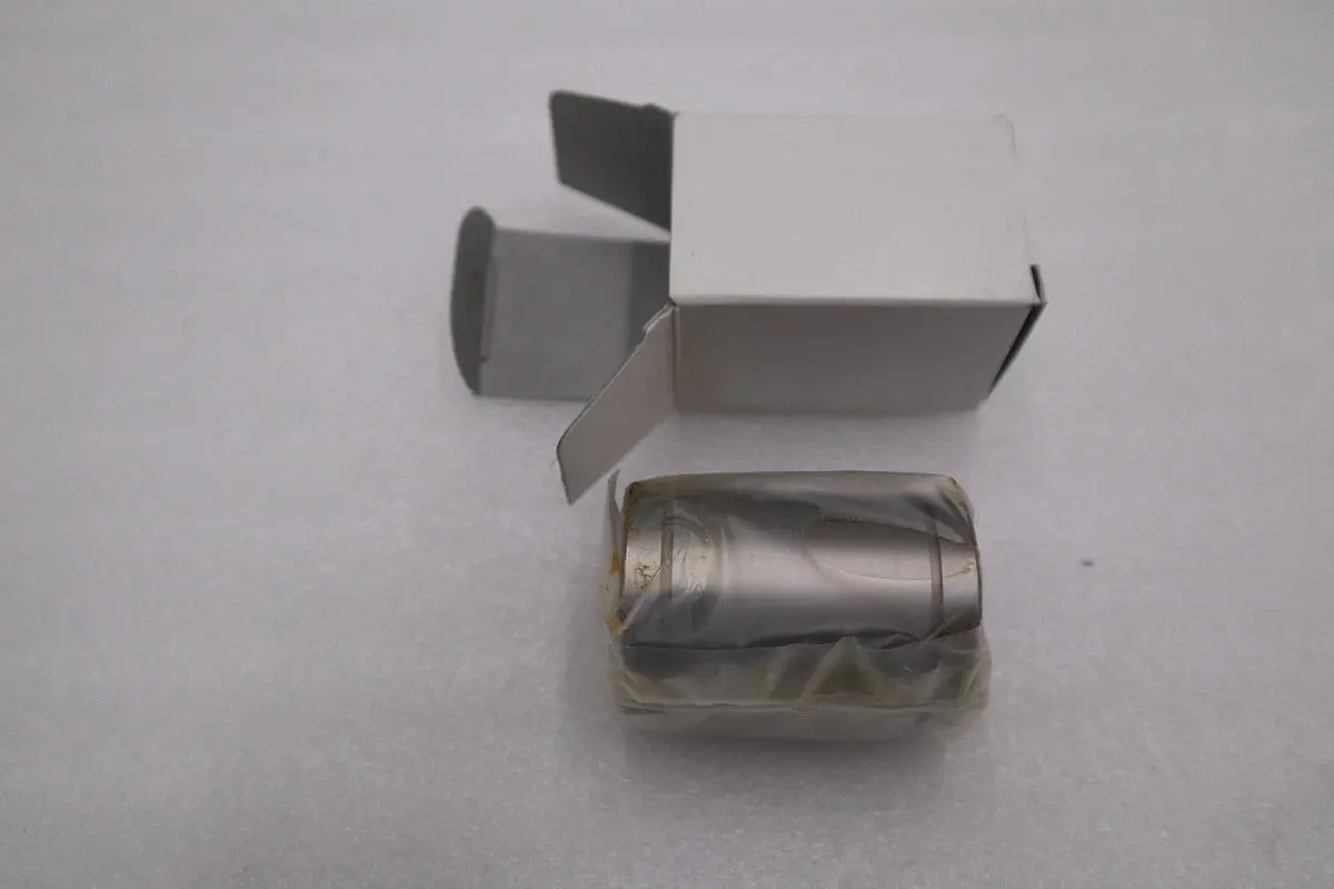 Lot of 4 NEW OPEN BOX Rexroth Bosch R075021600 Bushings STK H397A