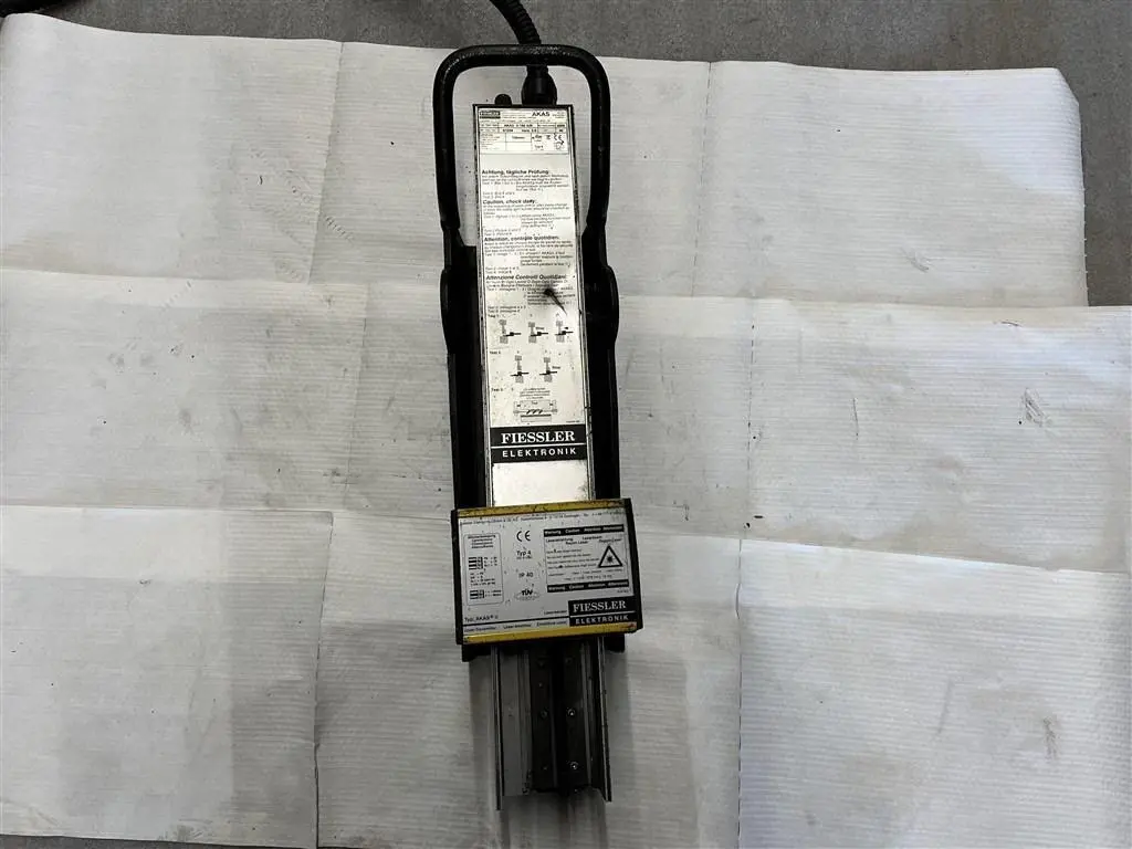 USED FIESSLER ELEKTRONIK TYPE 4 AKAS 2 150 S/R LASER SENDER