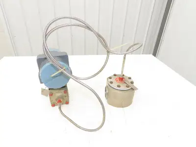 Foxboro D0135SS Pressure Transmitter With 2.5" AMETEK Type RM Head