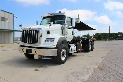 New | in-Stock 2026 INTERNATIONAL HX Rolloff Trucks Texas US | Roll Off Truck World #1491834