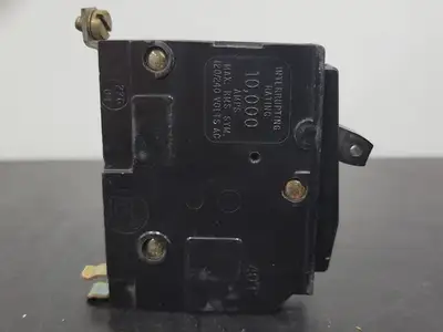 USED SQUARE D QO120