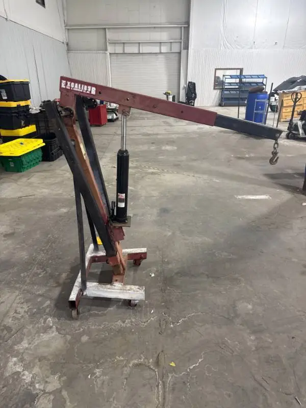 Excalibur Engine Hoist