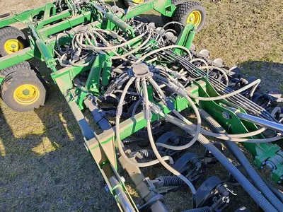 USED 2016 JOHN DEERE 1890 / 1910