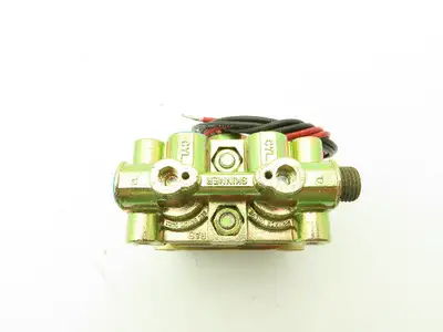Honeywell Skinner V9LHRN13C Solenoid Valve 4-Way NC/NO 120V 140 PSI 1/4" NPT