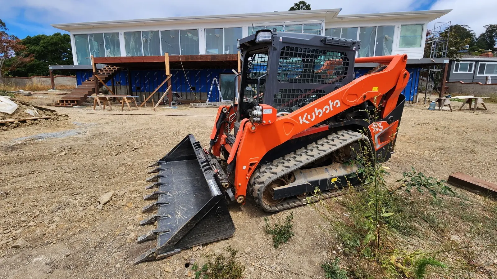 USED 2025 Kubota SVL75-3