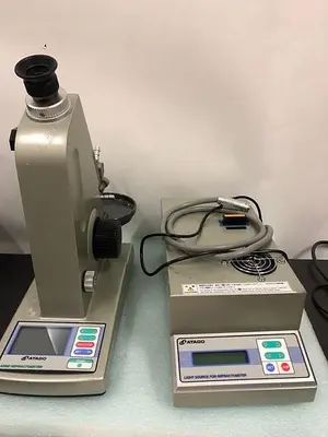 ATAGO DR-M2/1550 ABBE REFRACTOMETER WITH LIGHTSOURCE